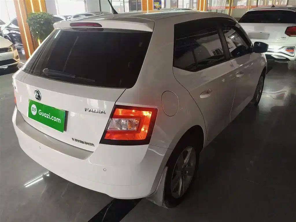 Fabia 2017 1.4L Automatic Enjoy Edition — миниатюра 5