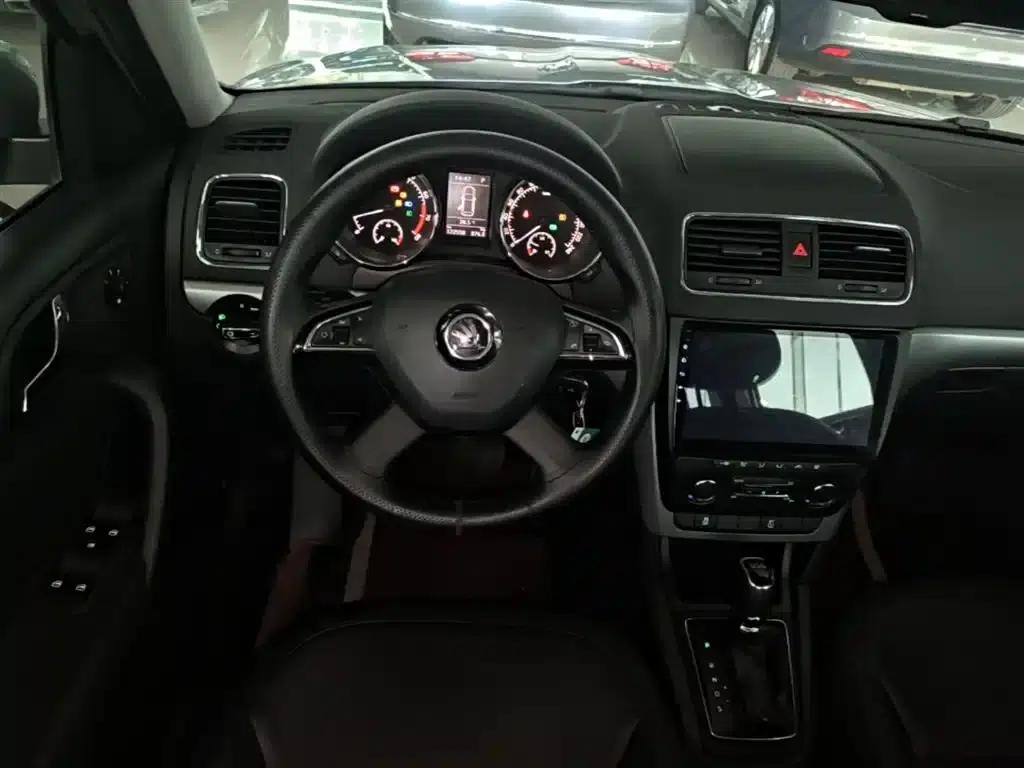 Yeti 2014 1.4TSI DSG Explorer Edition — миниатюра 11