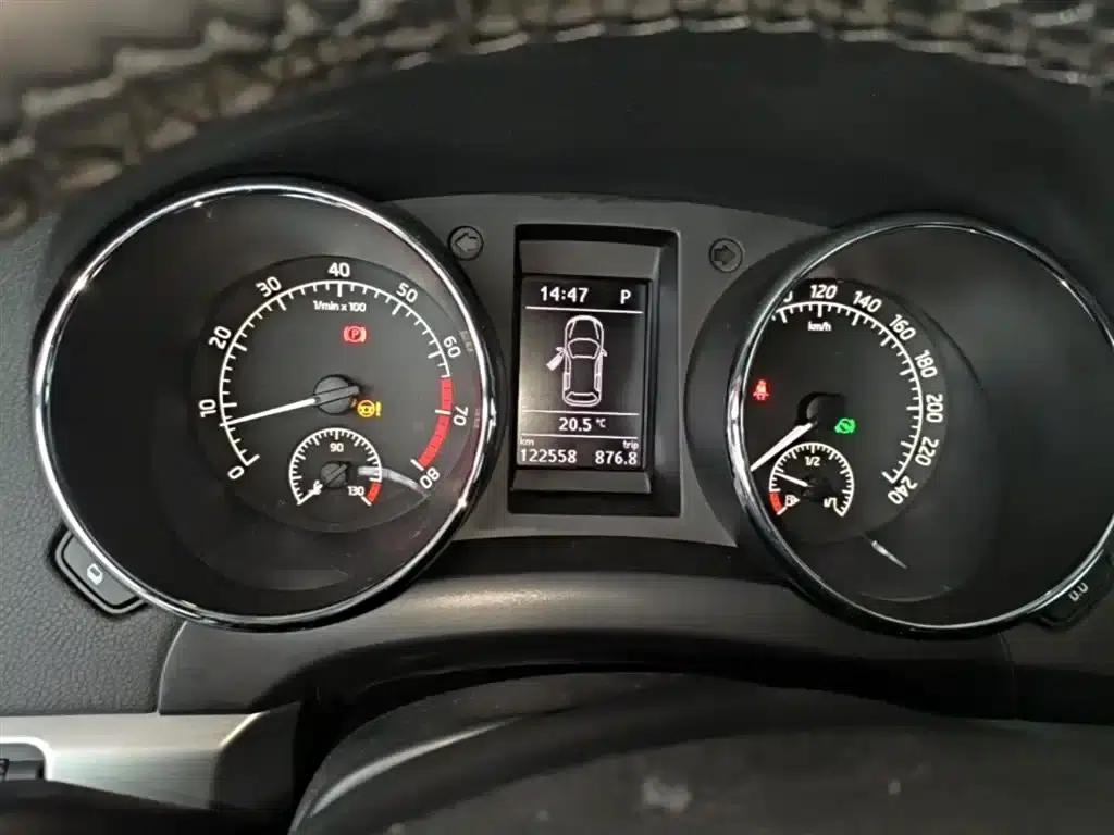 Yeti 2014 1.4TSI DSG Explorer Edition — миниатюра 12