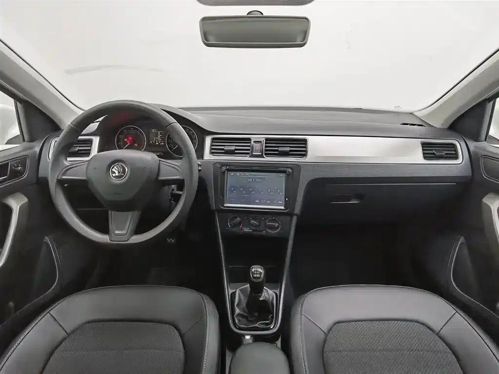 Rapid Spaceback 2016 Facelift 1.6L Manual Comfort Edition — миниатюра 5