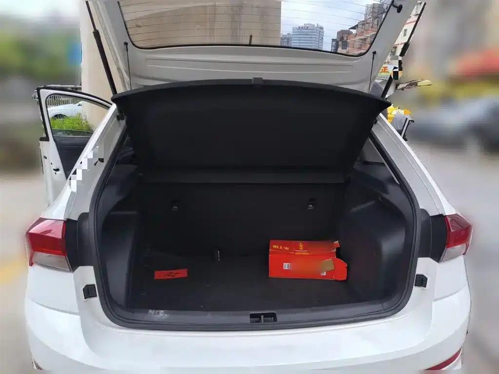 Rapid 2020 1.5L Automatic Standard Edition — миниатюра 16