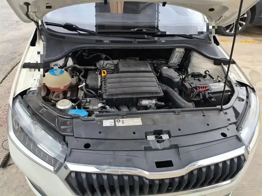 Rapid 2020 1.5L Automatic Standard Edition — миниатюра 17