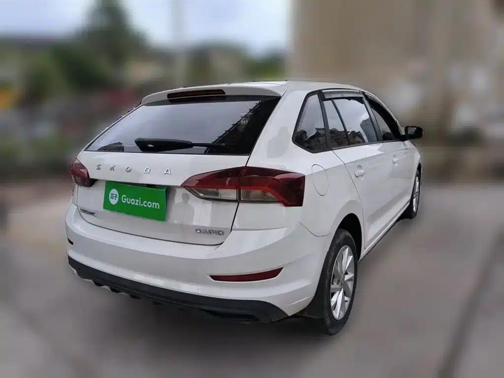 Rapid 2020 1.5L Automatic Standard Edition — миниатюра 5