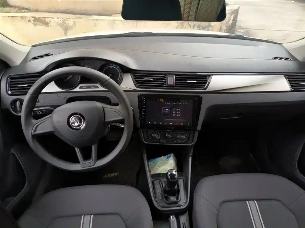 Rapid 2020 1.5L Automatic Standard Edition — миниатюра 6
