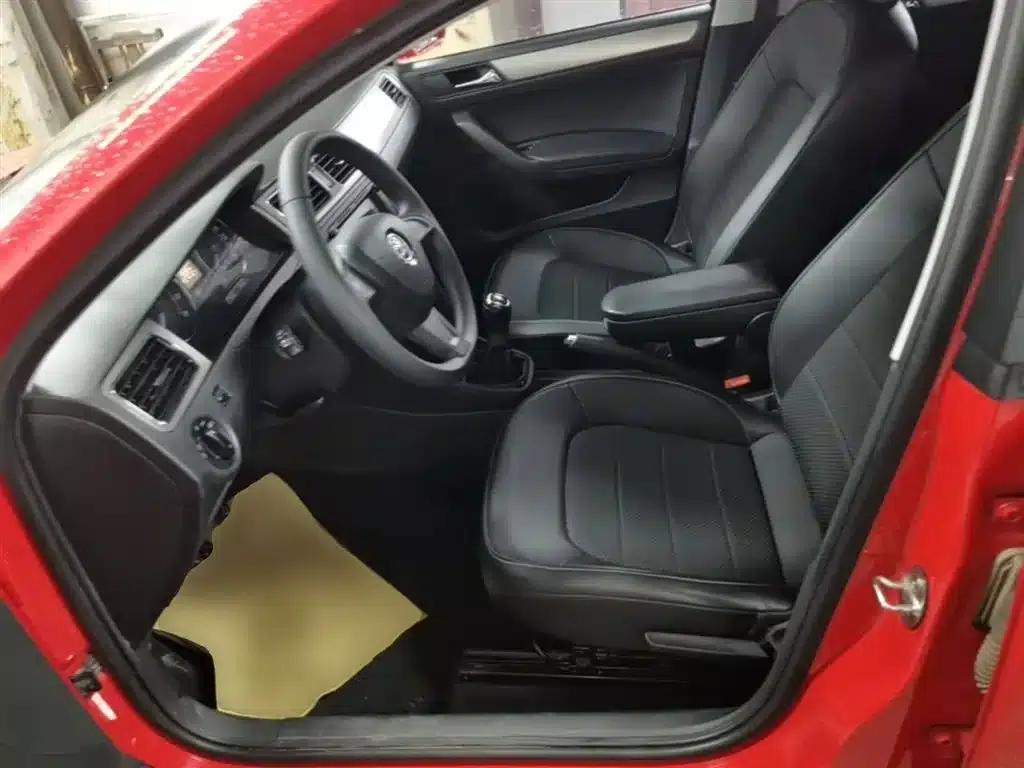 Rapid Spaceback 2016 Facelift 1.6L Manual Comfort Edition — миниатюра 15