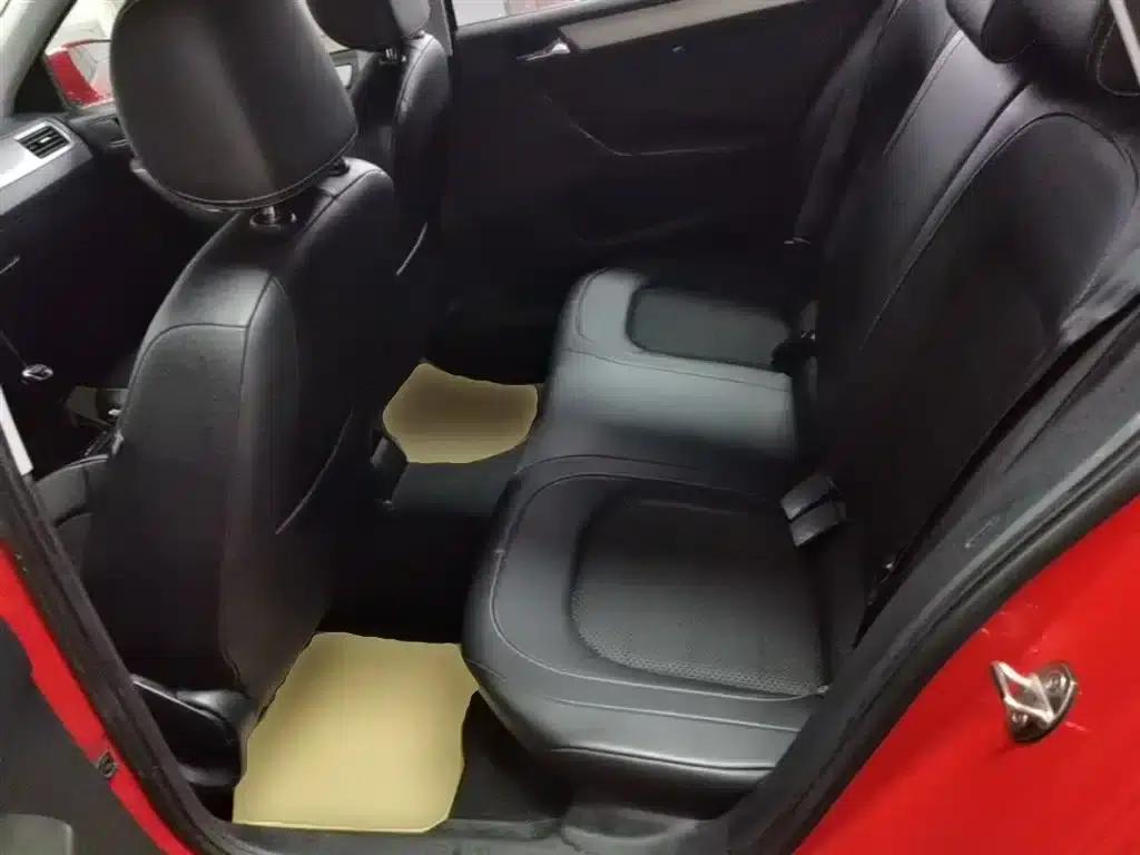 Rapid Spaceback 2016 Facelift 1.6L Manual Comfort Edition — миниатюра 17