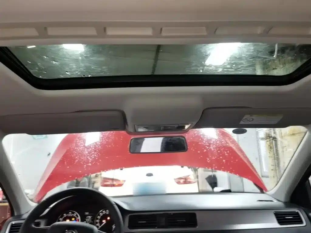 Rapid Spaceback 2016 Facelift 1.6L Manual Comfort Edition — миниатюра 18