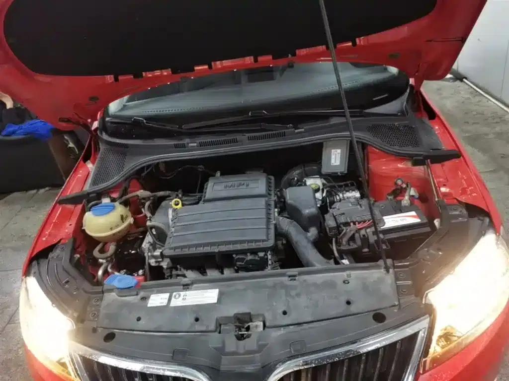 Rapid Spaceback 2016 Facelift 1.6L Manual Comfort Edition — миниатюра 20