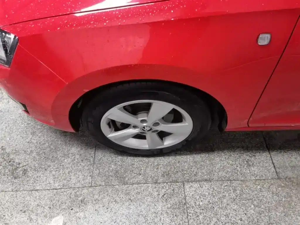 Rapid Spaceback 2016 Facelift 1.6L Manual Comfort Edition — миниатюра 23