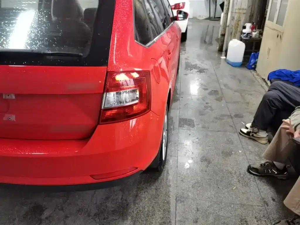 Rapid Spaceback 2016 Facelift 1.6L Manual Comfort Edition — миниатюра 8