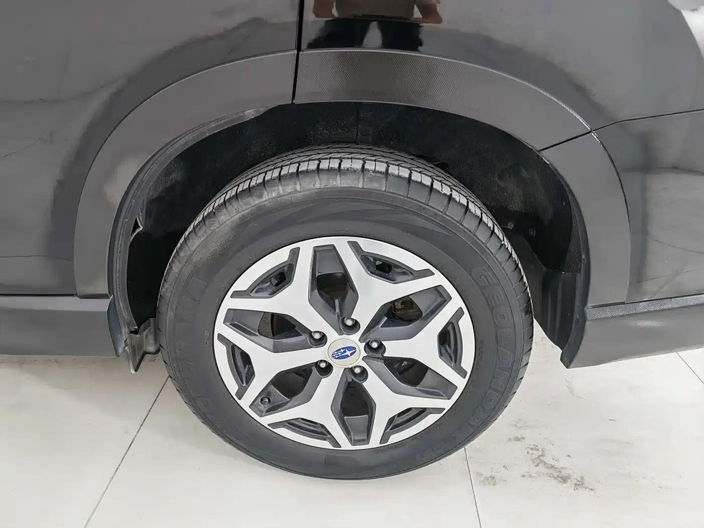 Forester 2019 2.0i Luxury Edition — миниатюра 9