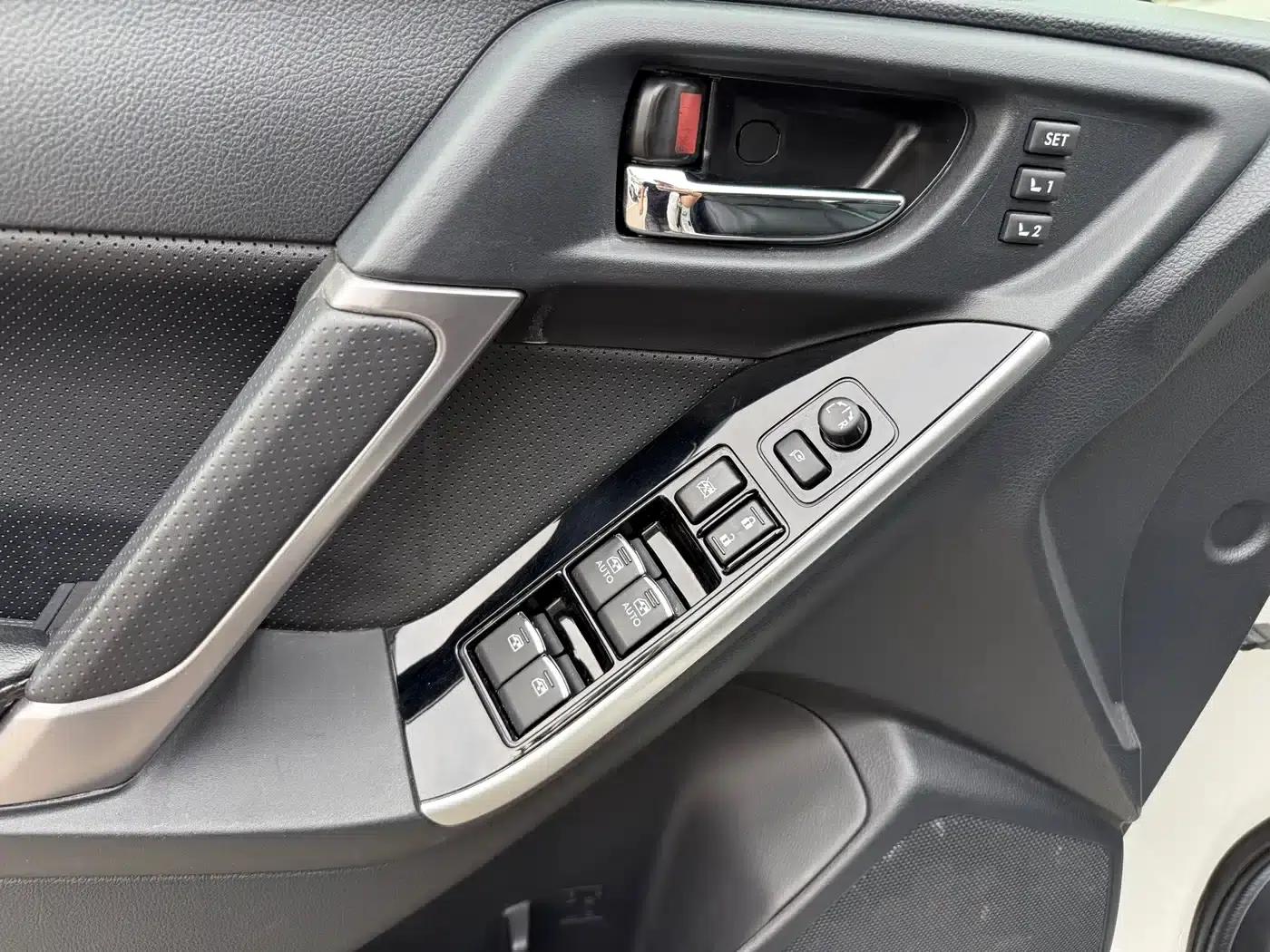 Forester 2016 2.5i Luxury Navigation Edition — миниатюра 2