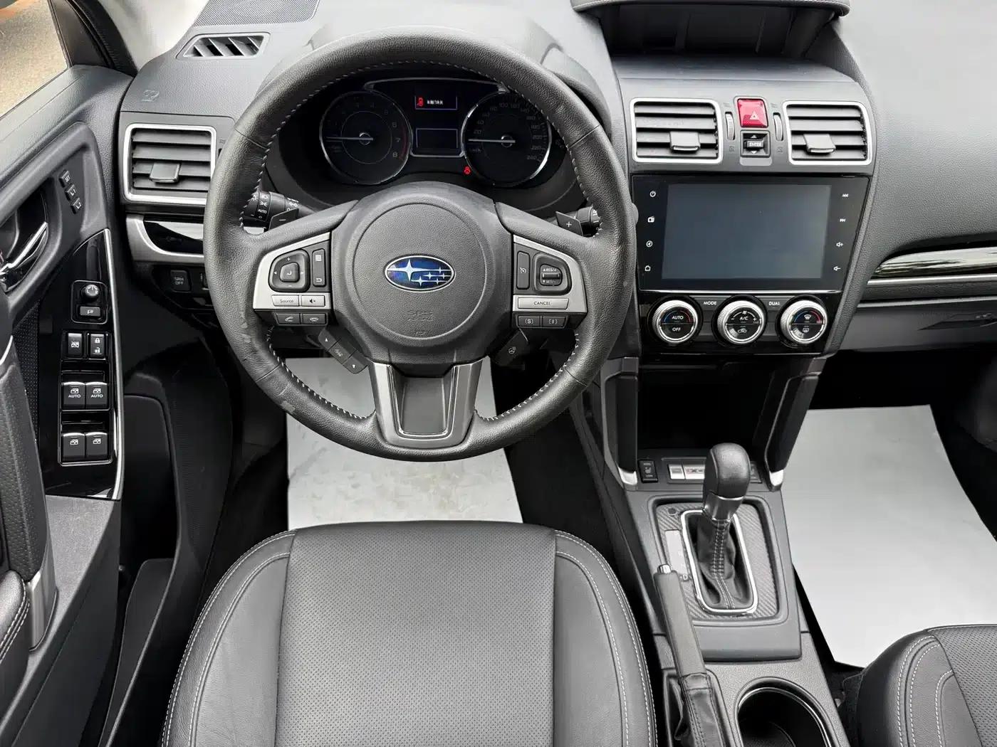 Forester 2016 2.5i Luxury Navigation Edition — миниатюра 6