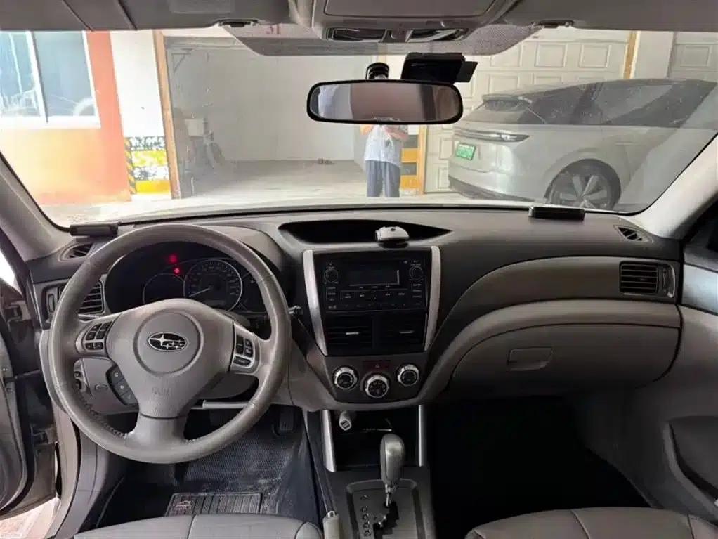 Forester 2012 Classic 2.0XS Automatic Luxury Edition — миниатюра 6