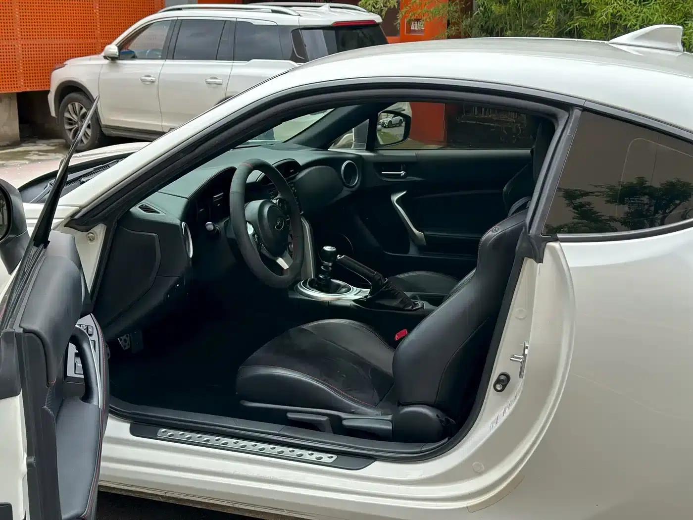 2017 Subaru BRZ 2.0i Manual Type-RS — миниатюра 4