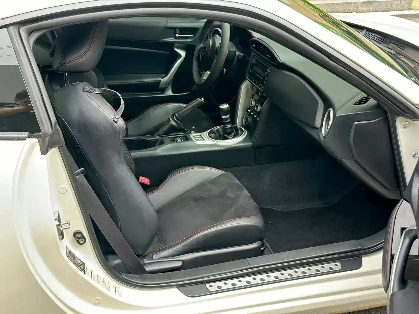 2017 Subaru BRZ 2.0i Manual Type-RS — миниатюра 6