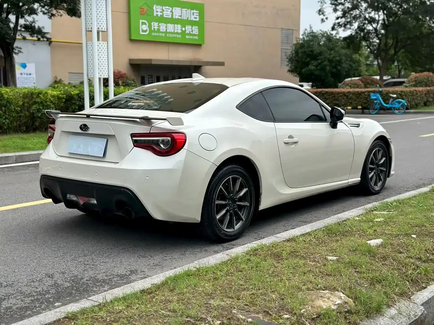 2017 Subaru BRZ 2.0i Manual Type-RS — миниатюра 9