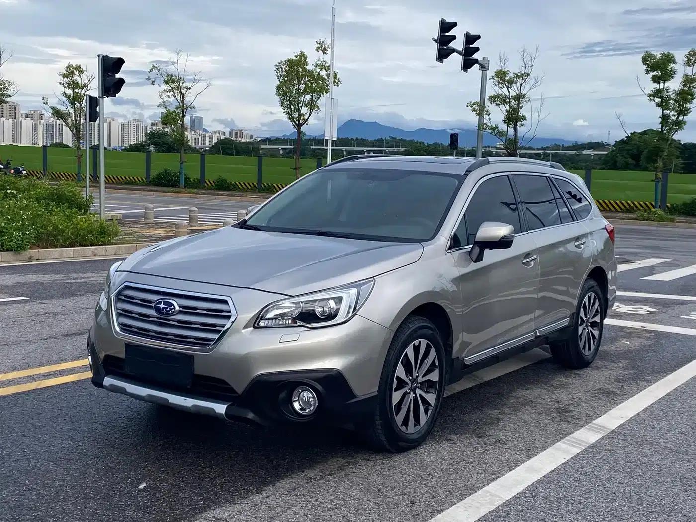 Outback 2015 2.5i Sport Navigation Edition — миниатюра 1