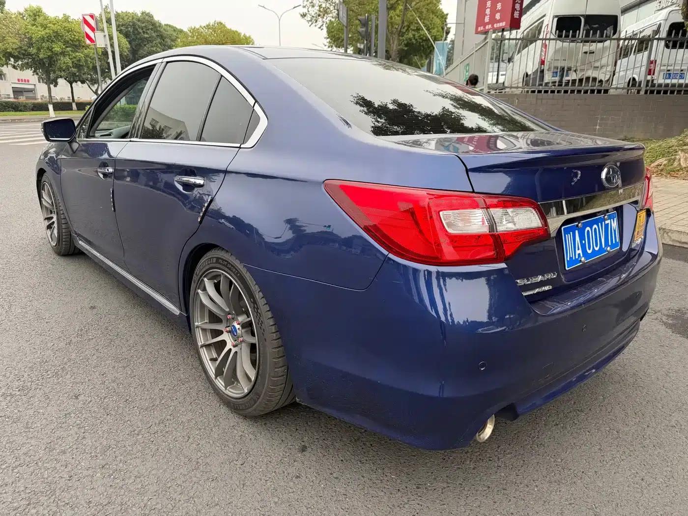 Legacy 2017 2.5i AWD Glory Edition — миниатюра 5
