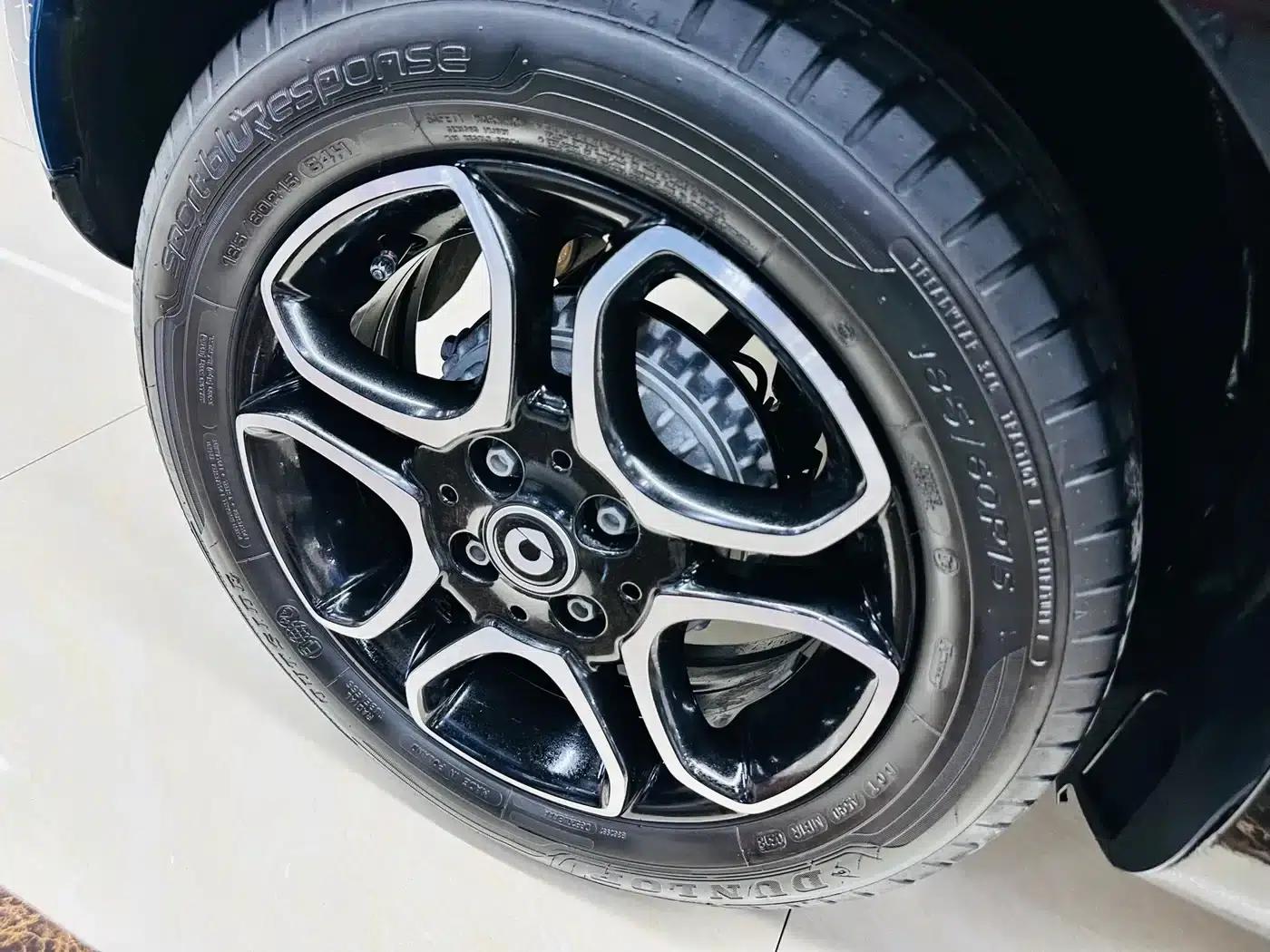 2018 Smart Fortwo 0.9T 66kW Hardtop Pioneer Edition (National V Emission Standard) — миниатюра 12