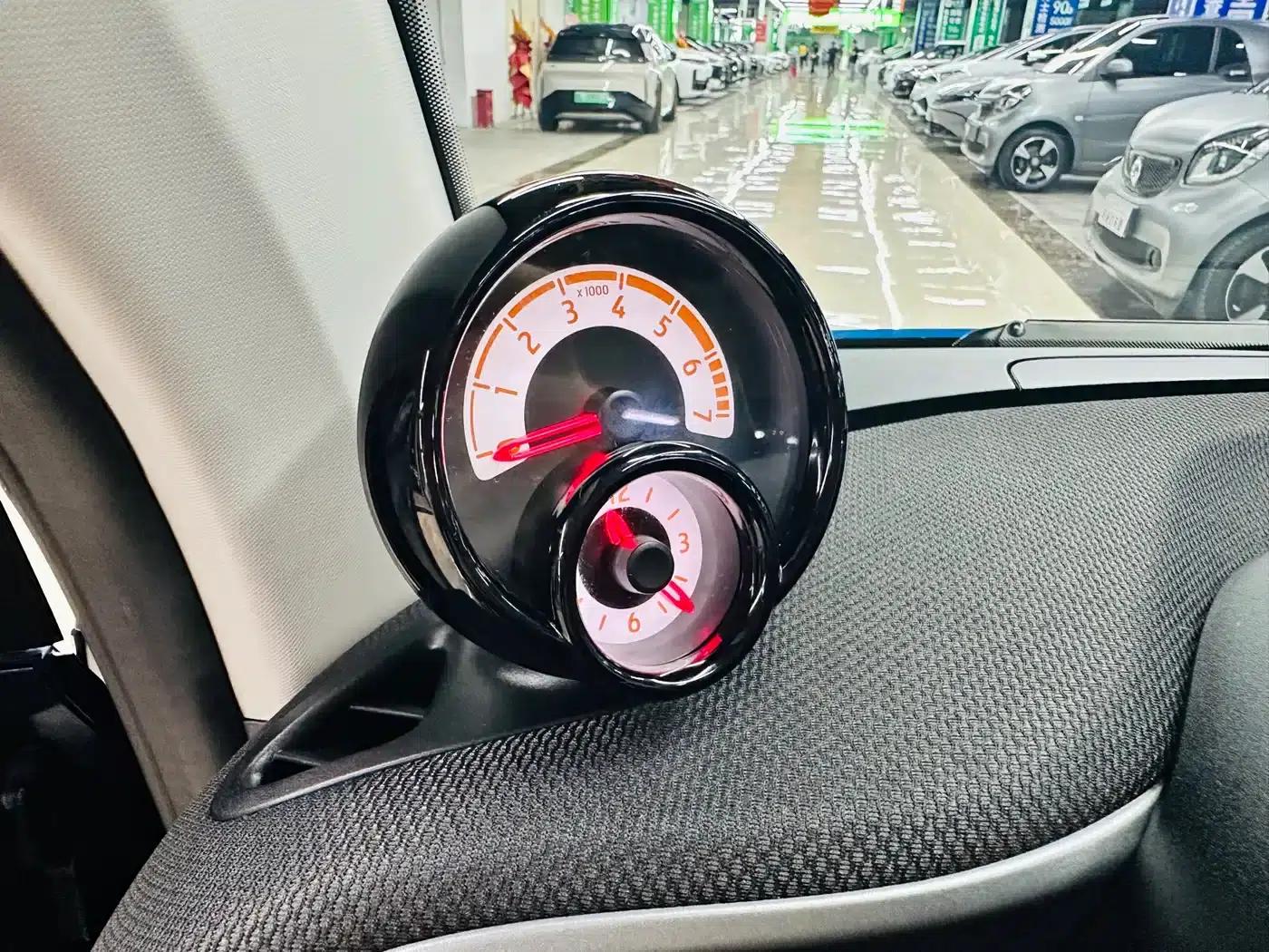 2018 Smart Fortwo 0.9T 66kW Hardtop Pioneer Edition (National V Emission Standard) — миниатюра 30