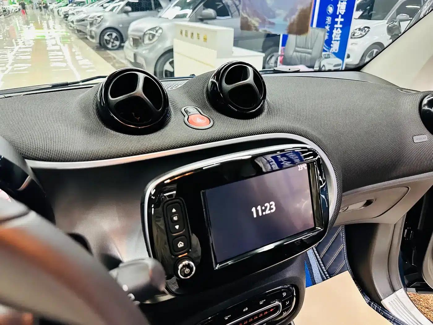 2018 Smart Fortwo 0.9T 66kW Hardtop Pioneer Edition (National V Emission Standard) — миниатюра 32