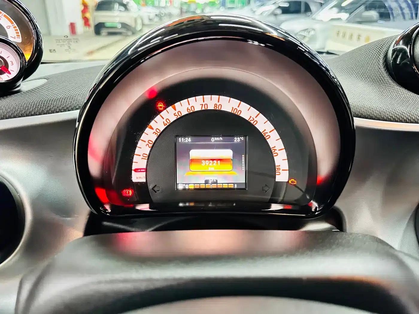 2018 Smart Fortwo 0.9T 66kW Hardtop Pioneer Edition (National V Emission Standard) — миниатюра 36