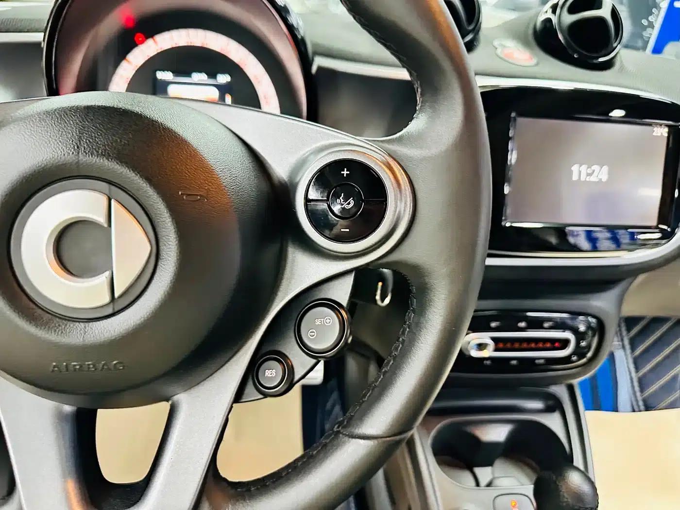 2018 Smart Fortwo 0.9T 66kW Hardtop Pioneer Edition (National V Emission Standard) — миниатюра 38