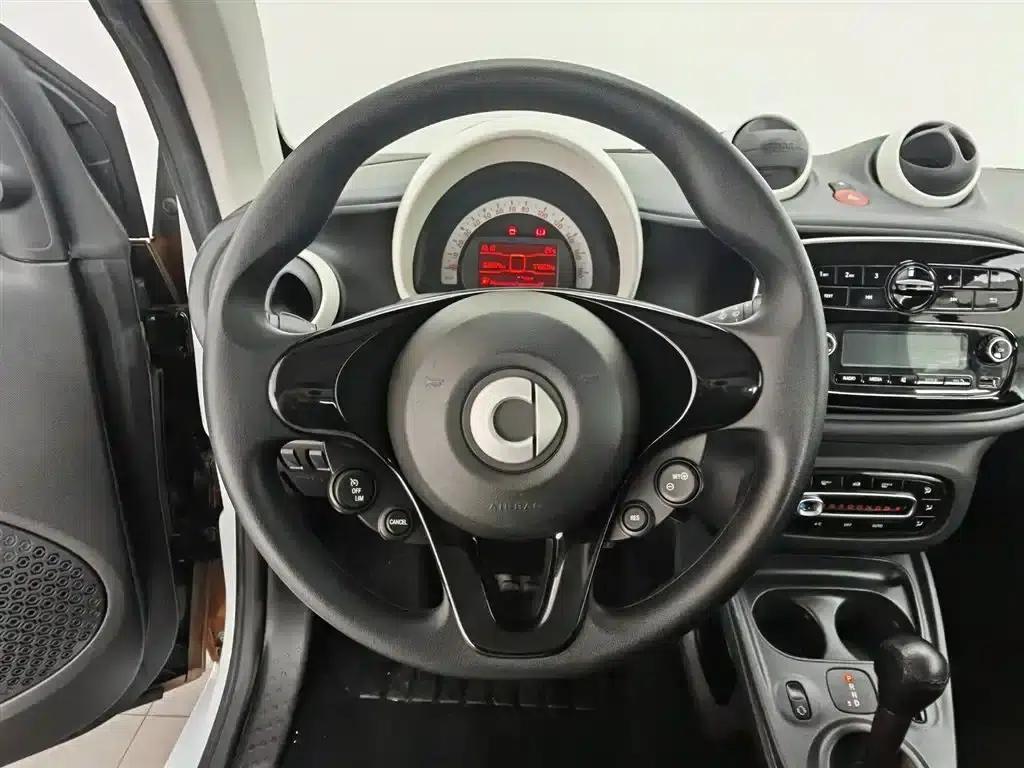 2015 Smart Fortwo 1.0L 52kW Hardtop Dynamic Edition — миниатюра 11