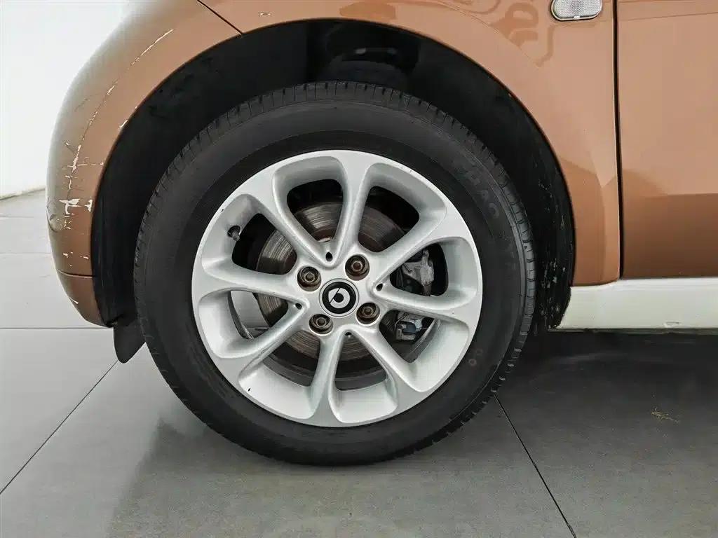 2015 Smart Fortwo 1.0L 52kW Hardtop Dynamic Edition — миниатюра 17