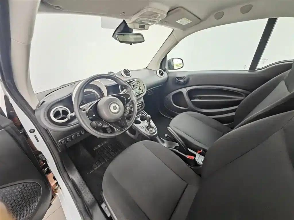 2015 Smart Fortwo 1.0L 52kW Hardtop Dynamic Edition — миниатюра 5
