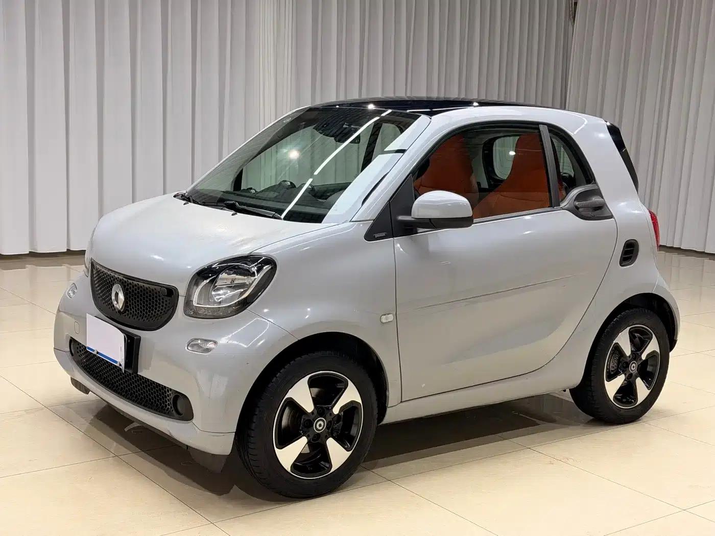 2018 Smart Fortwo 1.0L 52kW Hardtop Passion Edition (National V Emission Standard) — миниатюра 1
