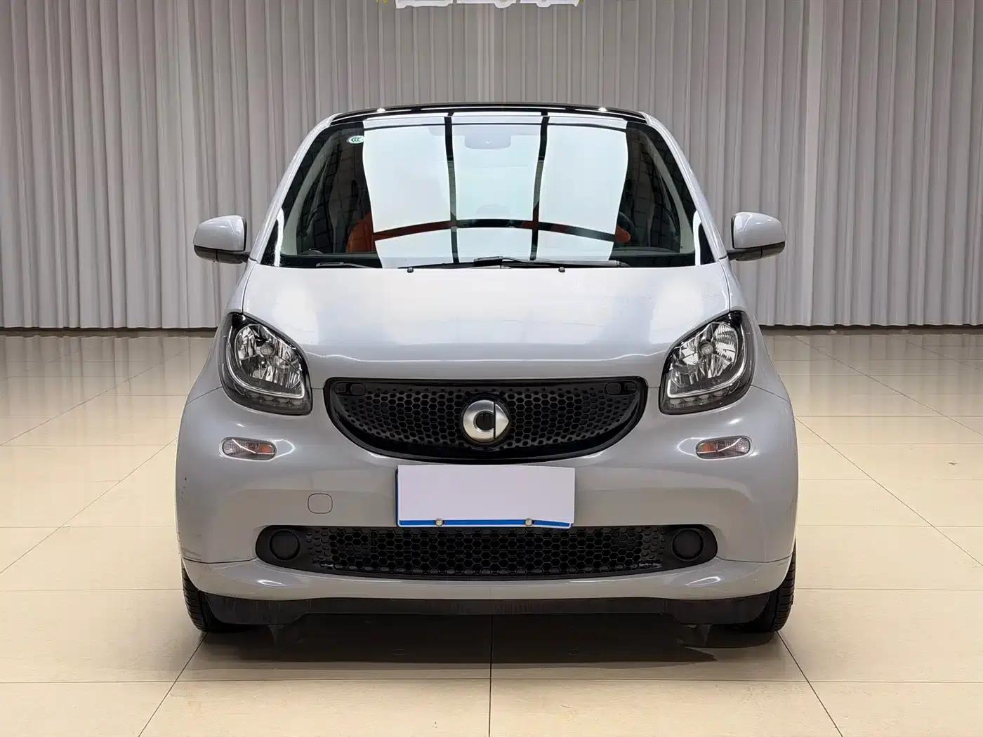 2018 Smart Fortwo 1.0L 52kW Hardtop Passion Edition (National V Emission Standard) — миниатюра 2