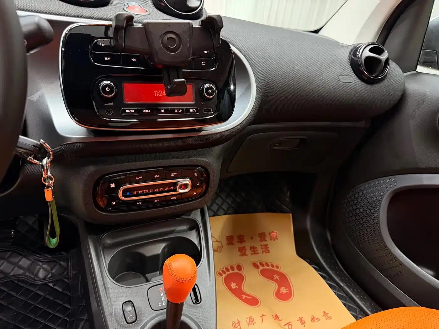 2018 Smart Fortwo 1.0L 52kW Hardtop Passion Edition (National V Emission Standard) — миниатюра 13