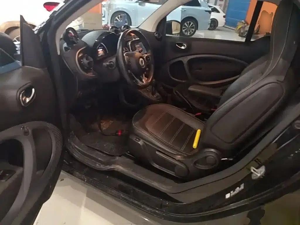 2016 Smart Fortwo 0.9T 66kW Hardtop Pioneer Edition — миниатюра 17