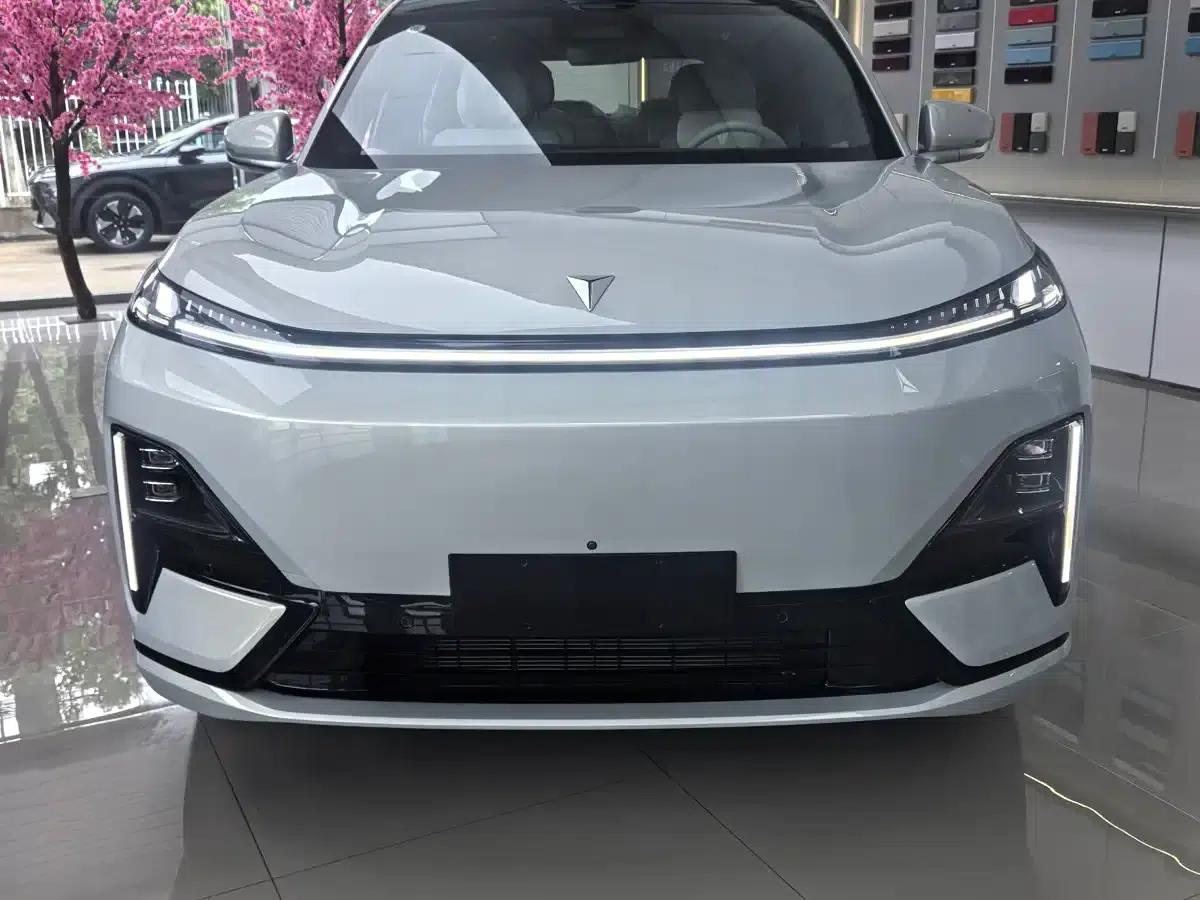 Deep Blue S09 2025 Model, Rear-Wheel Drive Ultra+ — миниатюра 1