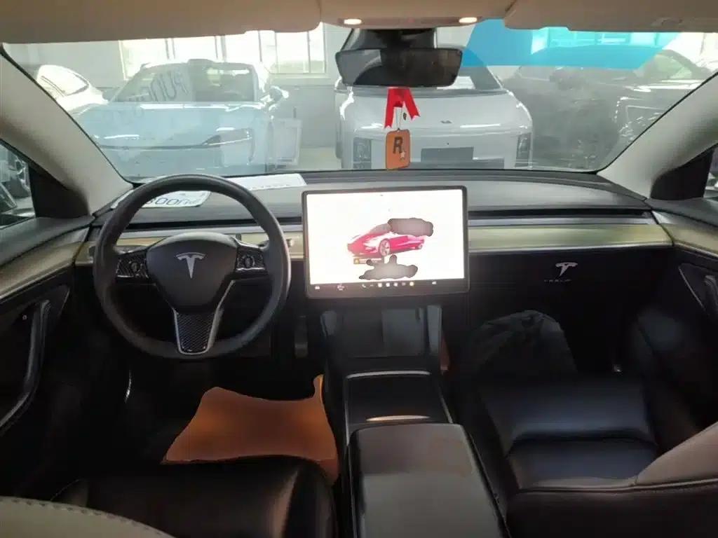 Model 3 2022 Rear-Wheel Drive — миниатюра 10