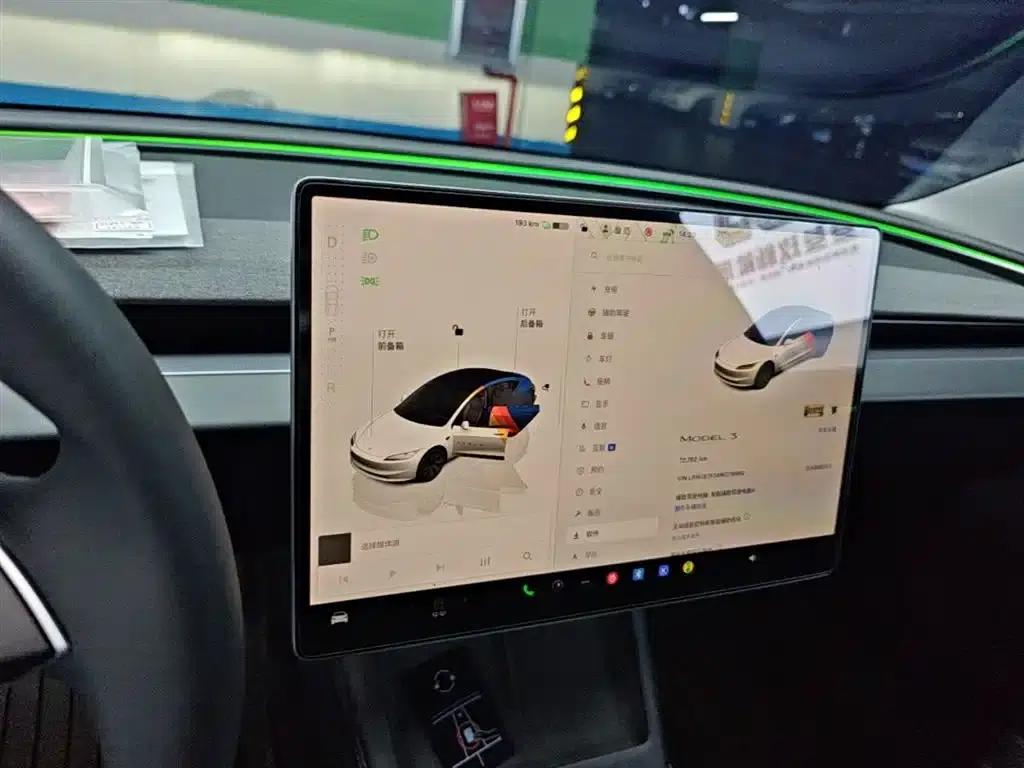 Model 3 2023 Rear-Wheel Drive — миниатюра 14