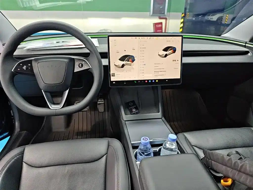 Model 3 2023 Rear-Wheel Drive — миниатюра 10