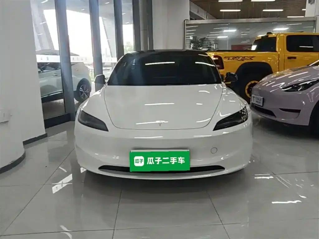 Model 3 2023 Rear-Wheel Drive — миниатюра 3