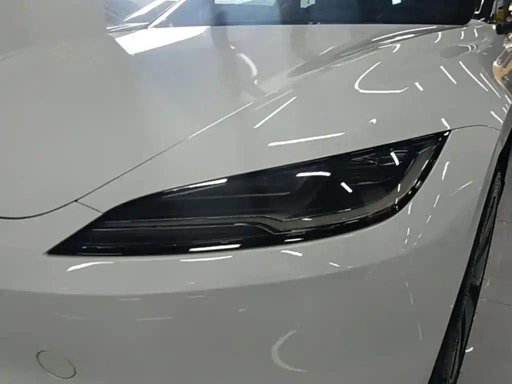Model 3 2023 Rear-Wheel Drive — миниатюра 24