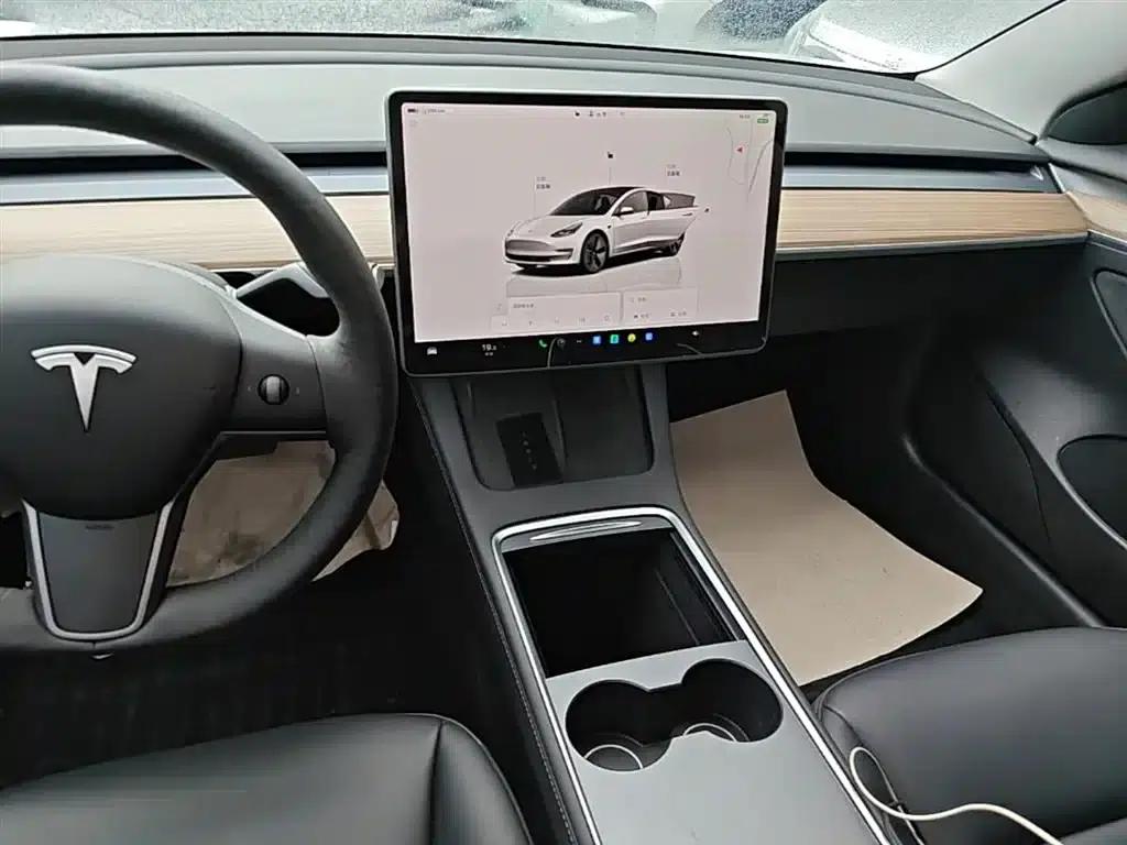 Model 3 2022 Rear-Wheel Drive — миниатюра 13