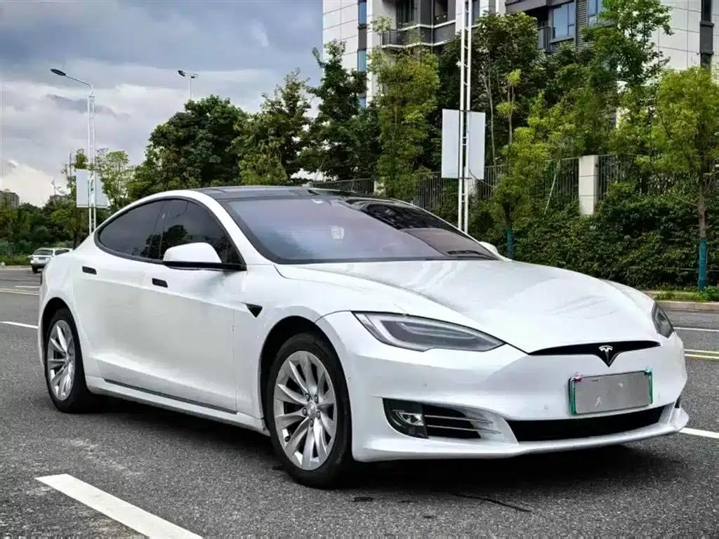 2017 Model S 75D Standard Range — миниатюра 3