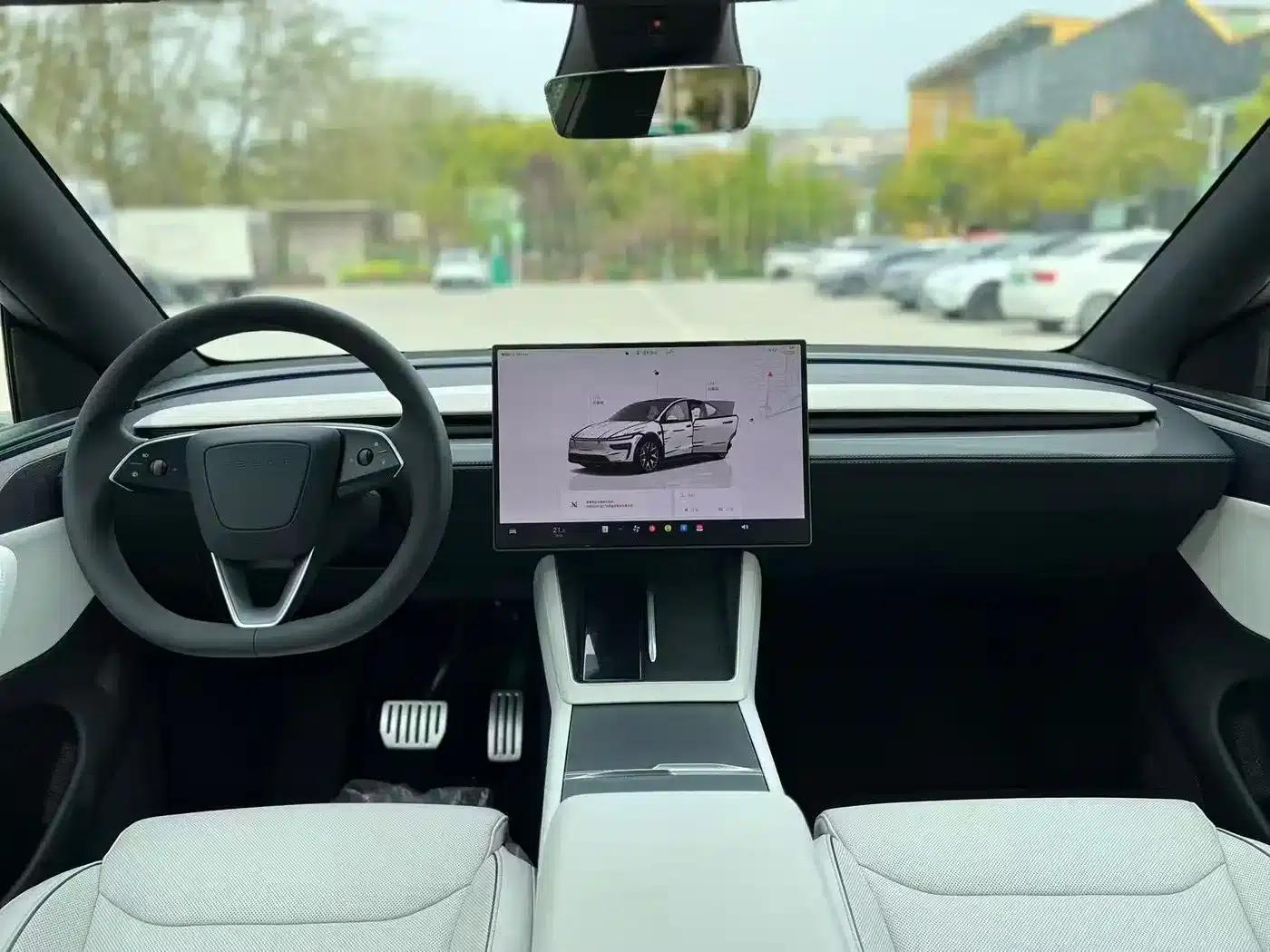 Model Y L 2025 Long Range All-Wheel Drive — миниатюра 6
