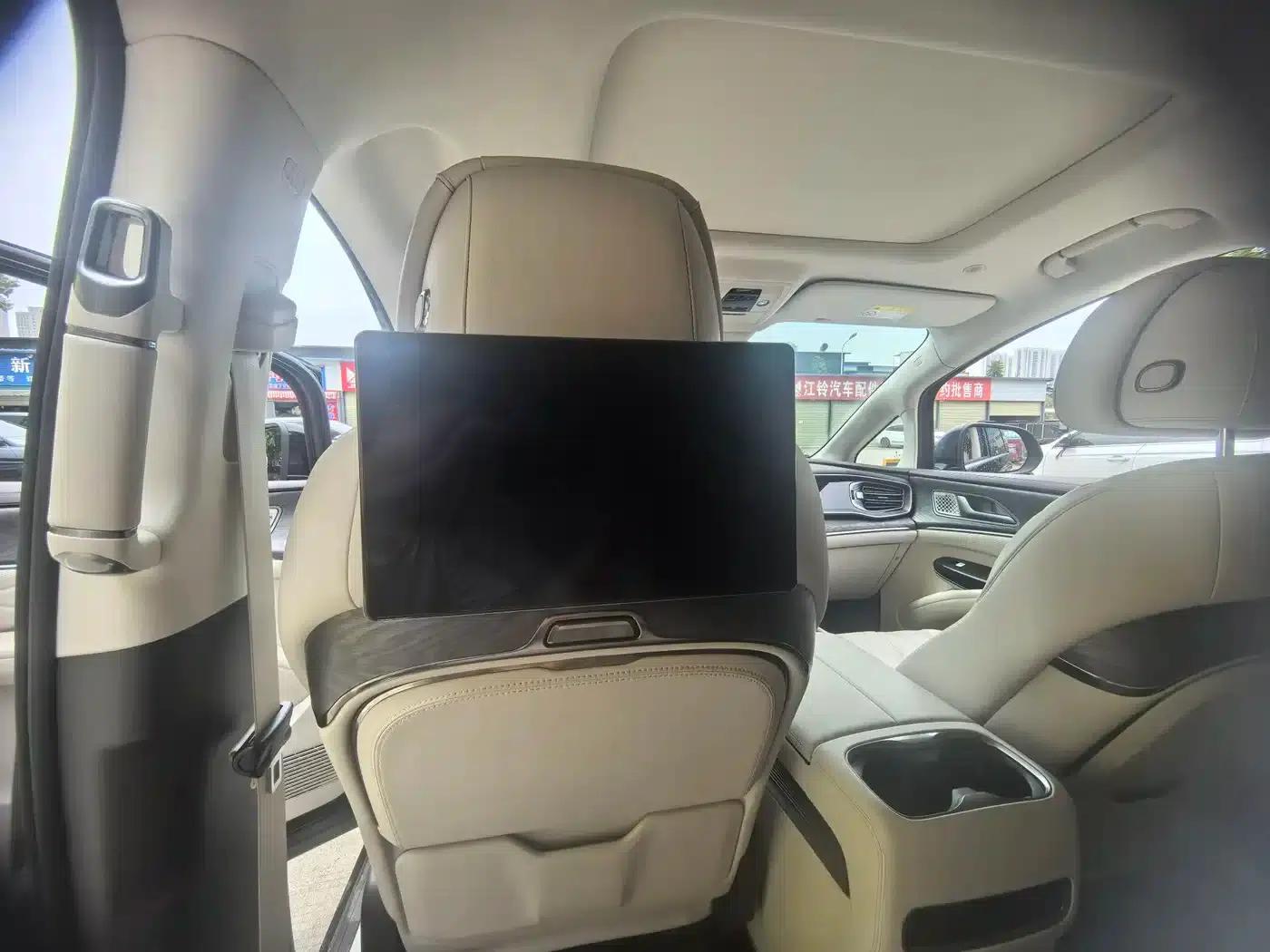 Denza D9 2025 DM-i Smart Driving Edition 1020 AWD Premium — миниатюра 12