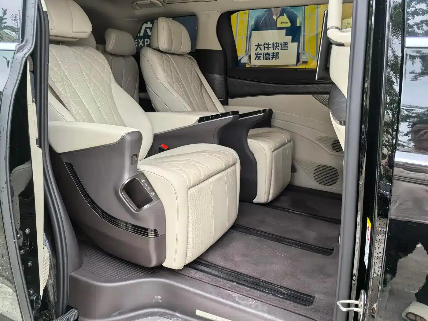 Denza D9 2025 DM-i Smart Driving Edition 1020 AWD Premium — миниатюра 8