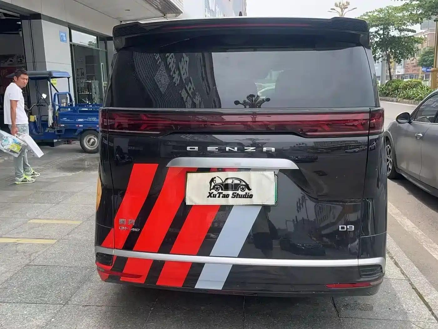 Denza D9 2022 DM-i 970 4WD Premium Edition — миниатюра 8