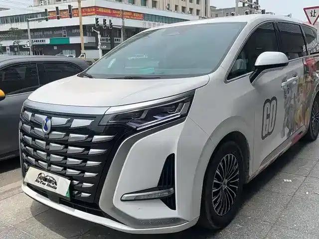 Denza D9 2022 DM-i 970 4WD Premium Edition