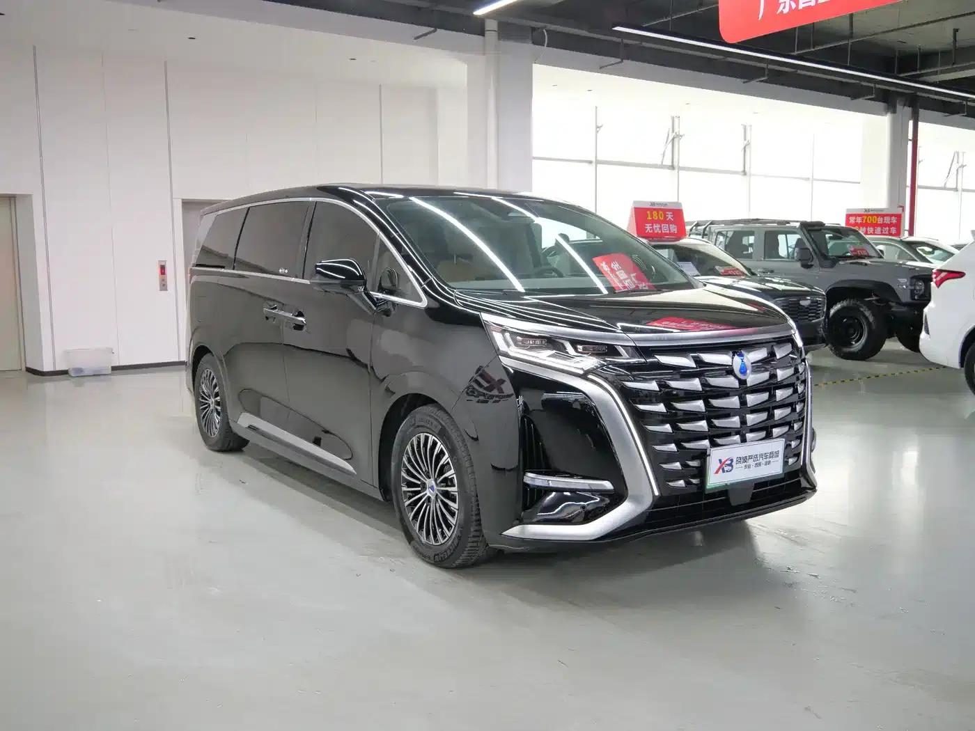 Denza D9 2022 DM-i 970 4WD Premium Edition — миниатюра 3