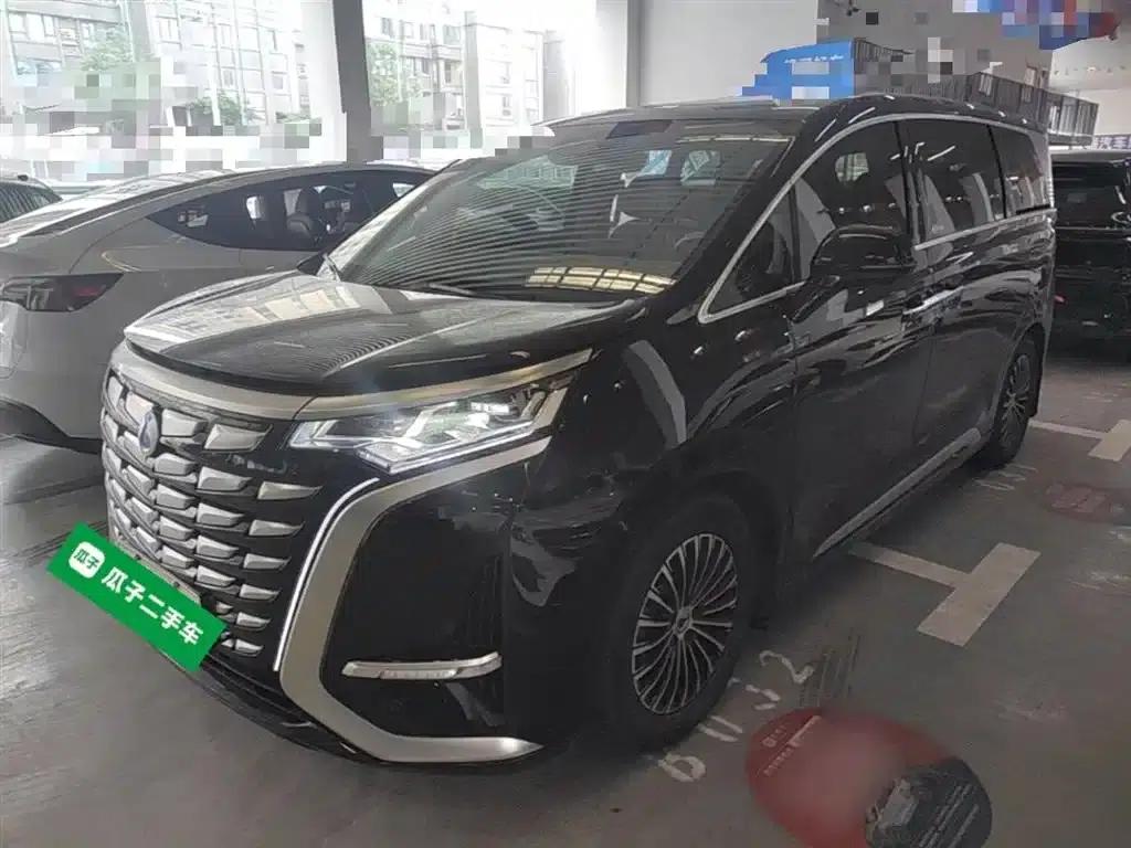 Denza D9 2022 DM-i 970 AWD Flagship Edition — миниатюра 2